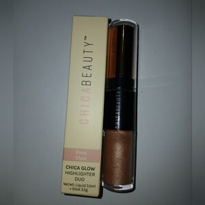 CHICA BEAUTY Chica Glow Highlighter Duo In Rose Glow NIB